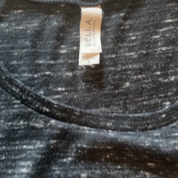 Workout Tank Top size small - Picture 2 of 3